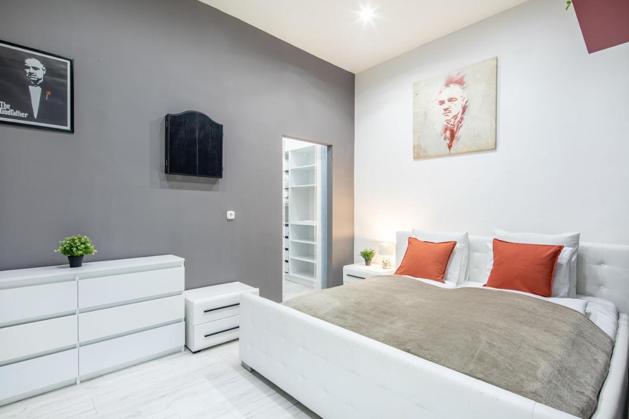 Cozy & Central Apartment With 2-Bedroom Budapest Exterior photo